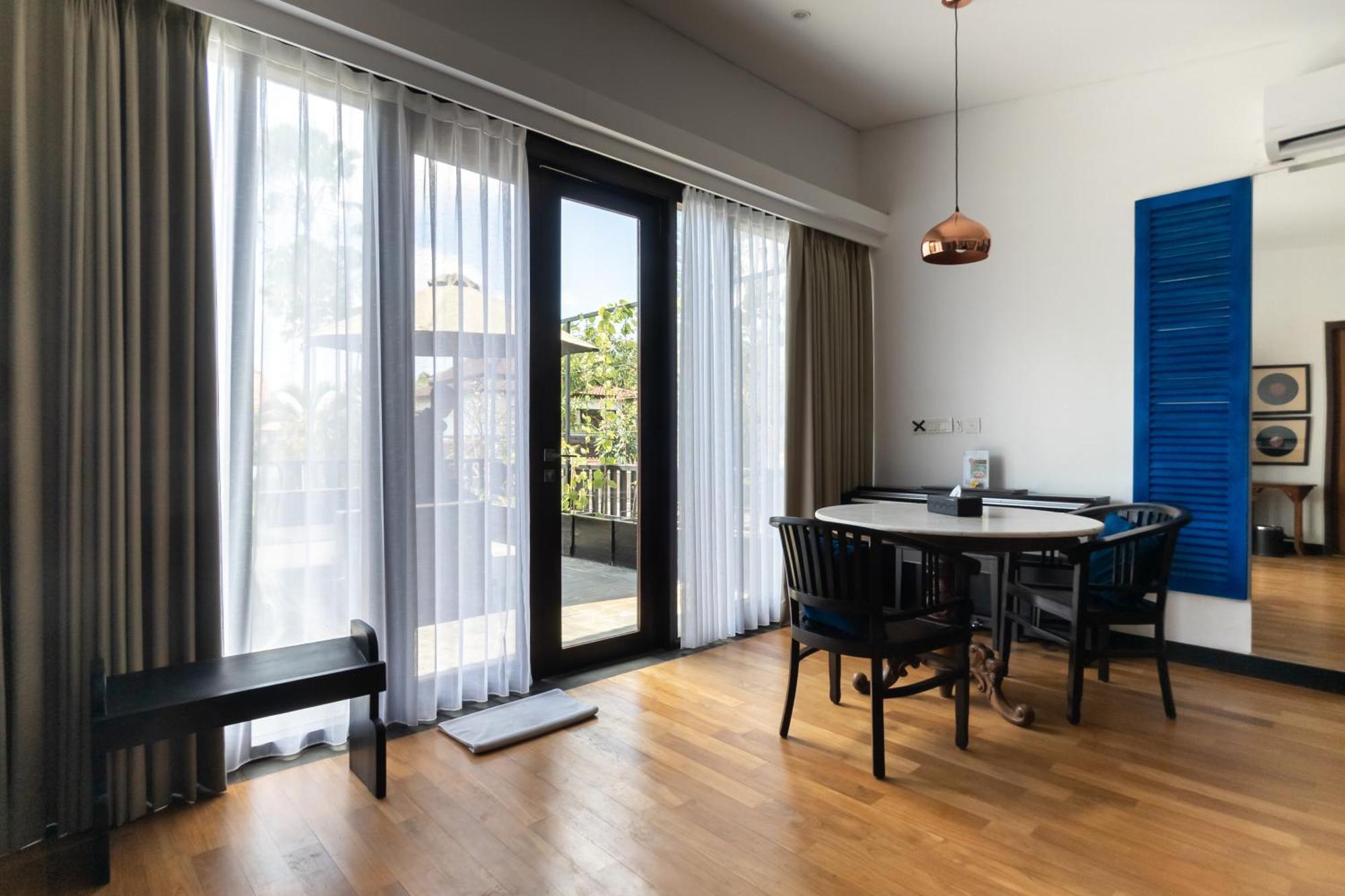 Four On Drupadi Villa Seminyak  Ngoại thất bức ảnh